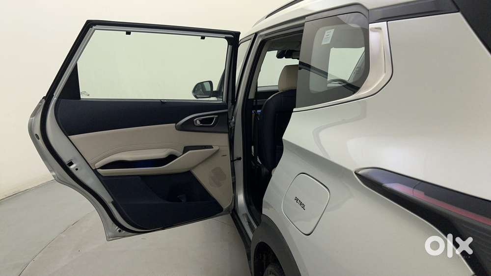 Kia Carens Clavis Htk, 2025, Petrol