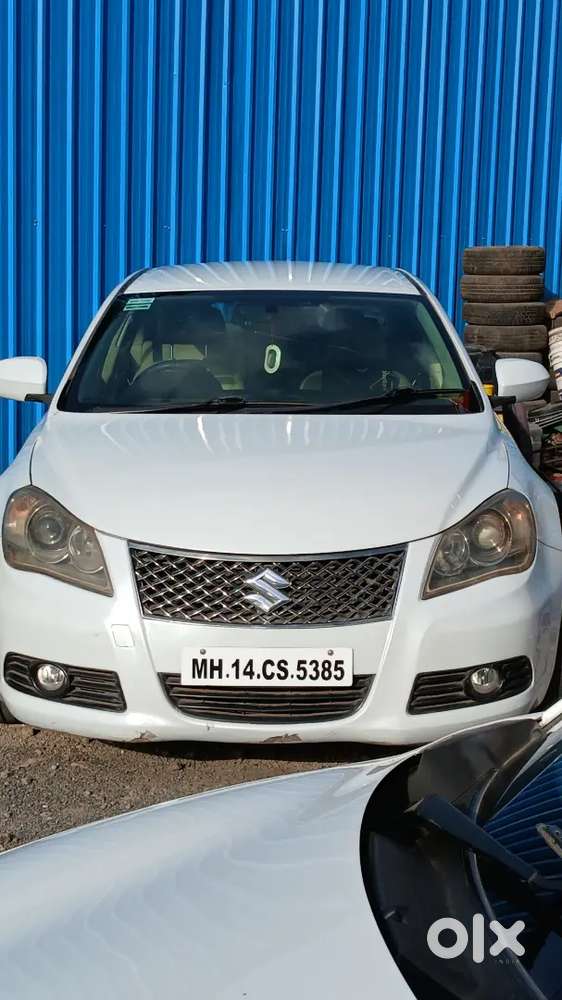 Maruti Suzuki Kizashi 2.4 2012