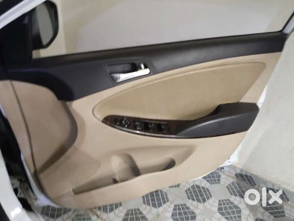 Hyundai Verna Sx 2012