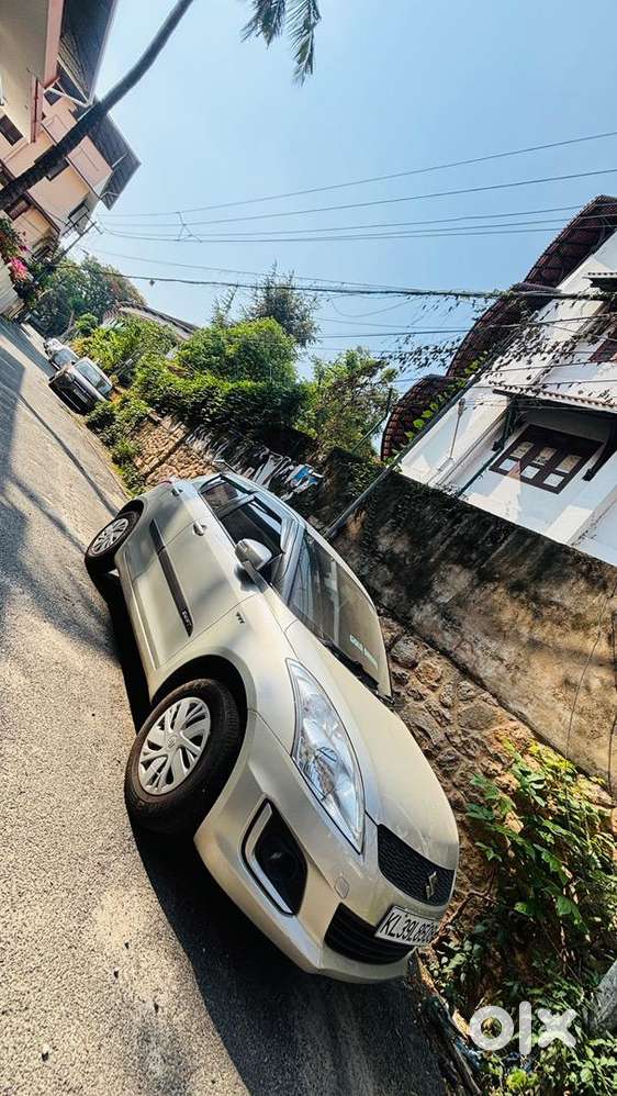 Maruti Suzuki Swift 2017 Petrol 64000 Km Driven