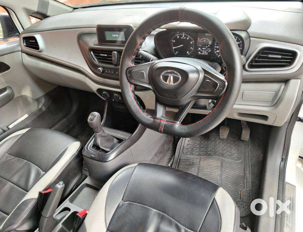 Tata Altroz 1.2 Xm, 2024, Petrol