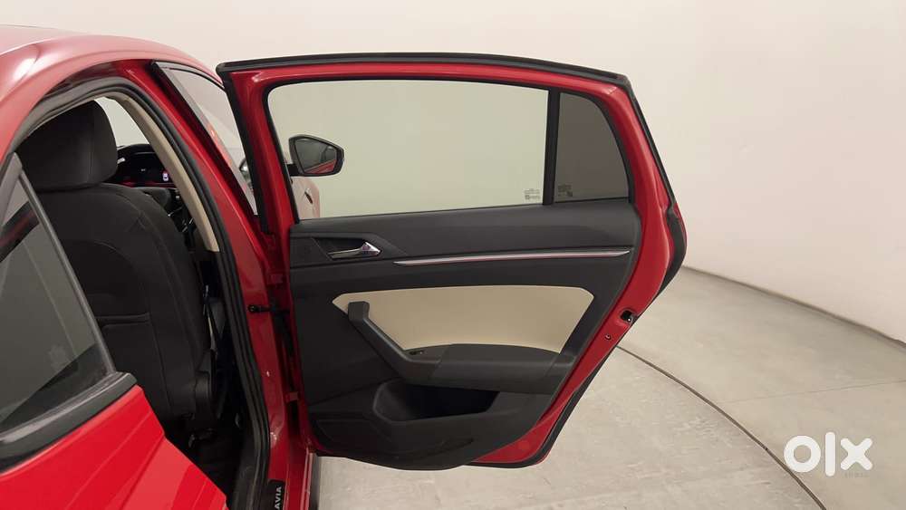 Skoda Slavia Style 1.0l Tsi At, 2022, Petrol