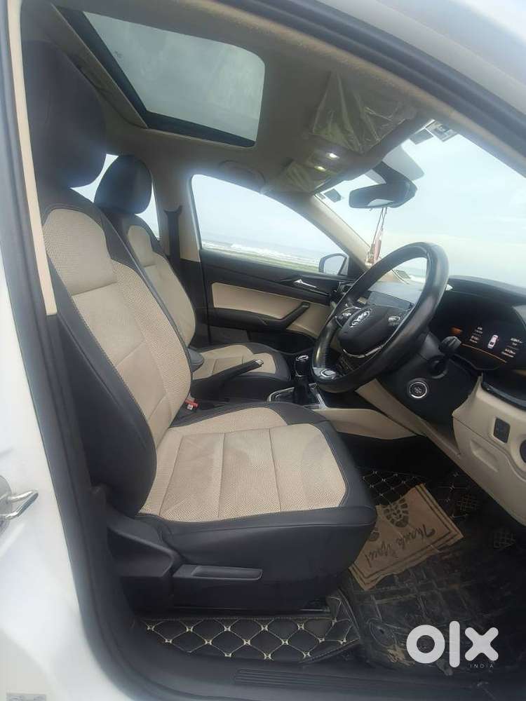 Skoda Slavia Style 1.0l Tsi Mt, 2022, Petrol