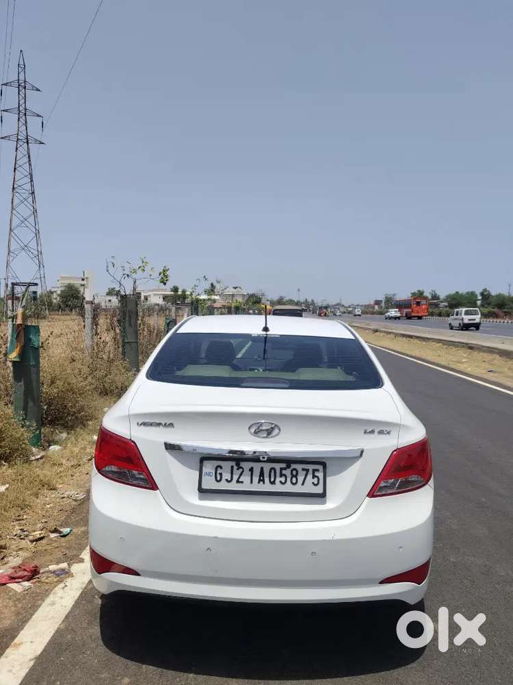 Hyundai Verna 2015 Petrol Well Maintained