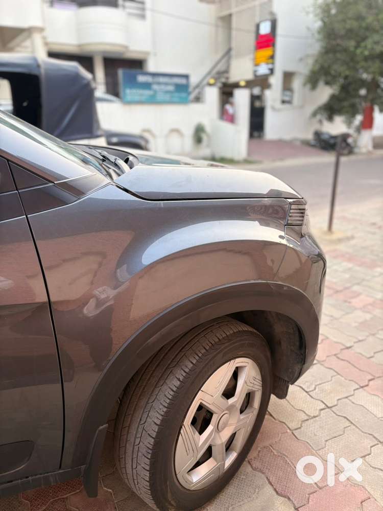Tata Nexon 2024 Petrol Well Maintained