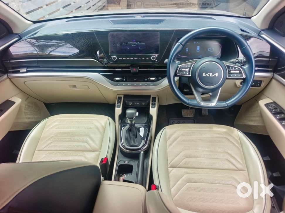 Kia Carens 1.4 Luxury Plus Dct 7 Str, 2022, Petrol