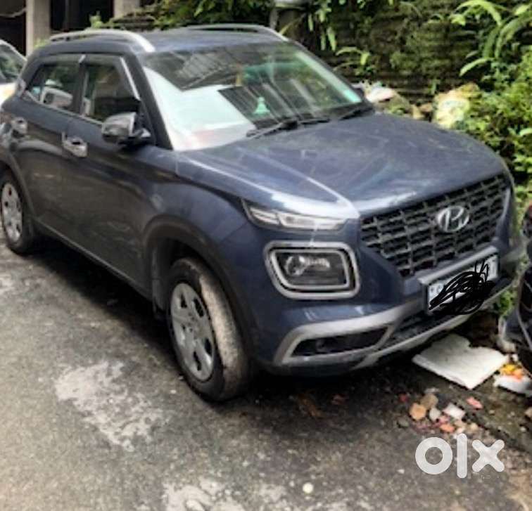 Hyundai Venue 2021 Petrol Well Maintained