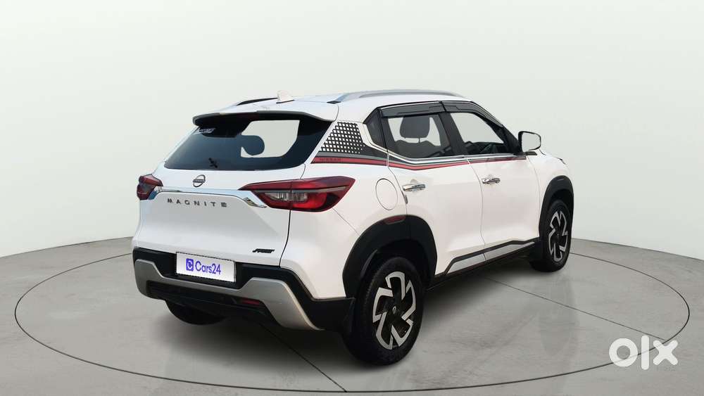 Nissan Magnite 1.0 Xv Red Edition, 2022, Petrol