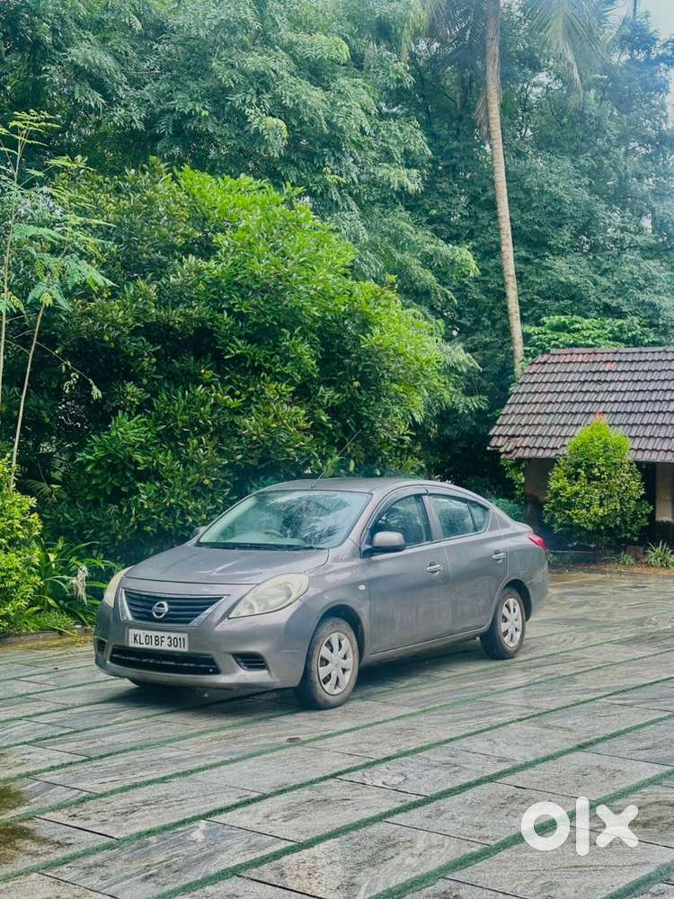 Nissan Sunny Petrol 2012