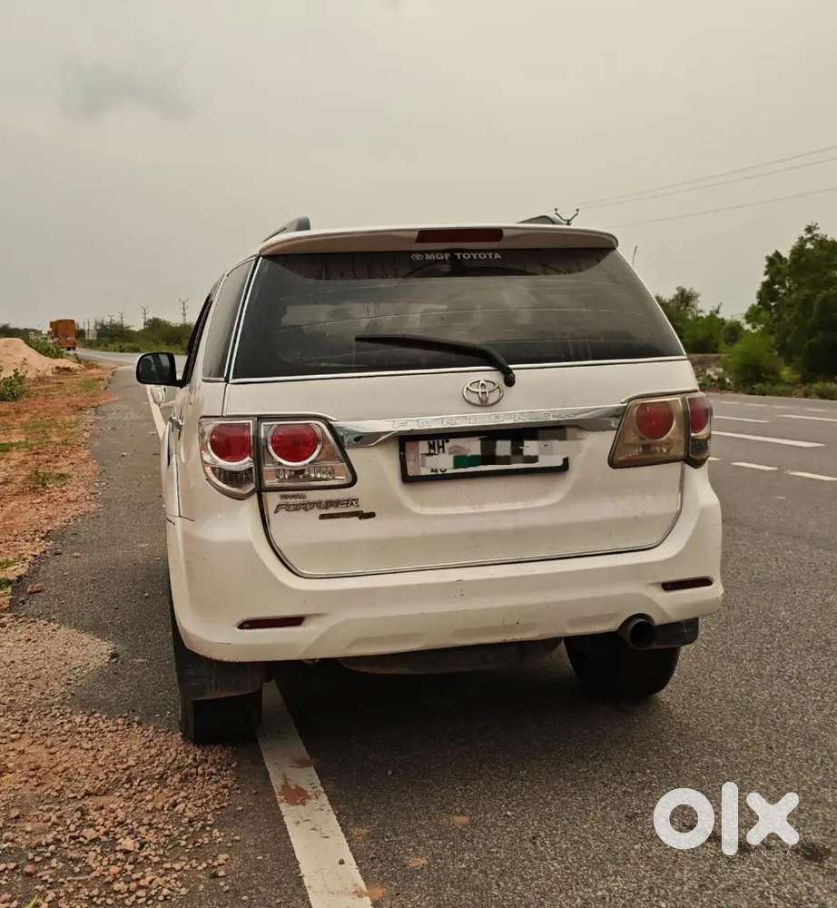 Toyota Fortuner 2011 Diesel 4x4 Best Selling Suv