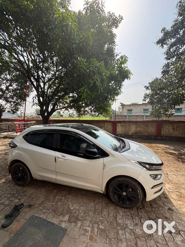 Tata Altroz Petrol 2021