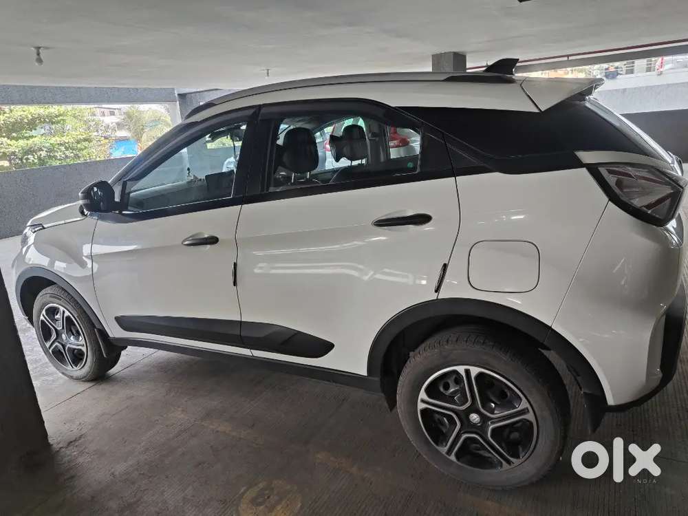 Tata Nexon 2023 Petrol