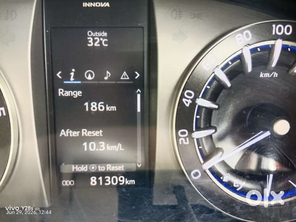 Toyota Innova Crysta [2020-ongoing] 2.4 Vx 7 Str, 2017, Diesel