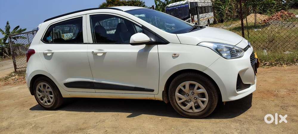 Looks Like New. Company Serviced