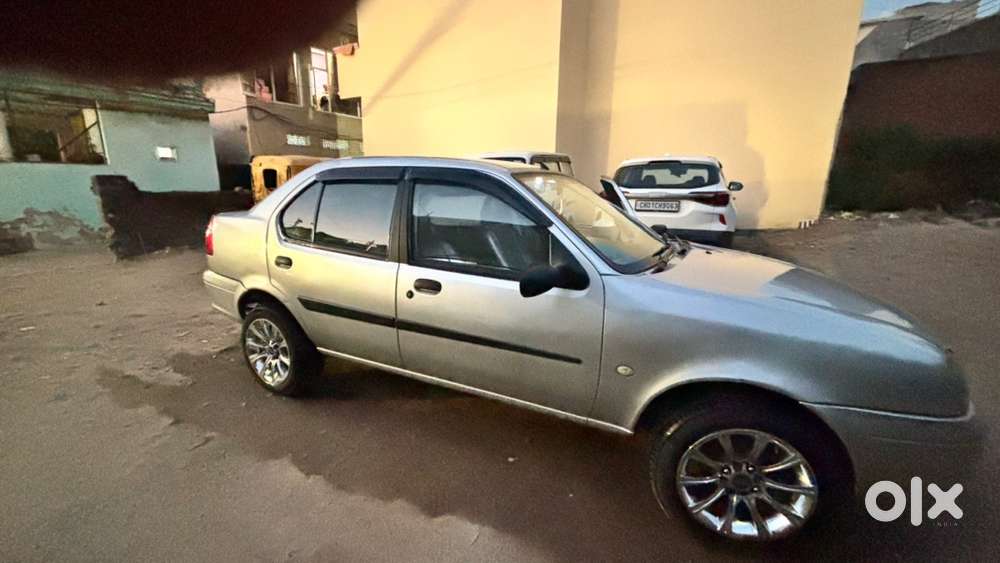 Ford Ikon 1.6 Petrol 2004
