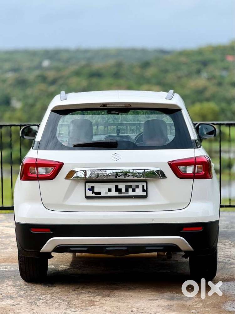 Maruti Suzuki Brezza 1.5 Zxi Smart Hybrid, 2021, Petrol