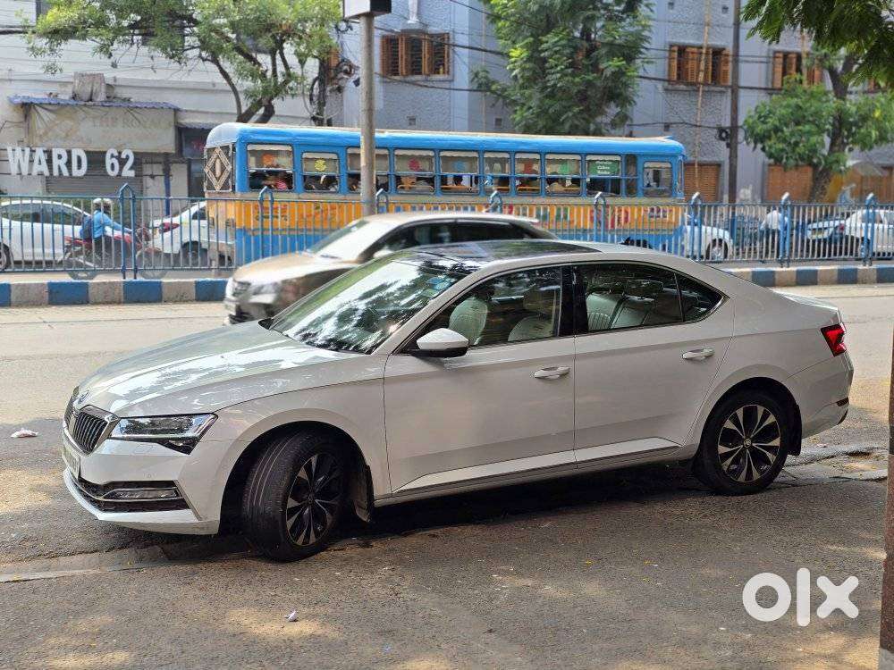 Skoda Superb 2.0 Tsi At L&k, 2021, Petrol