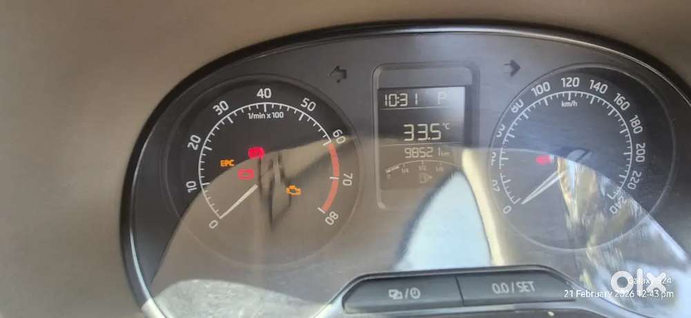 Skoda Rapid 2015 Petrol 980000 Km Driven