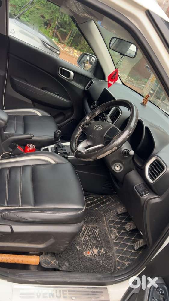 Hyundai Venue 2021 Manual
