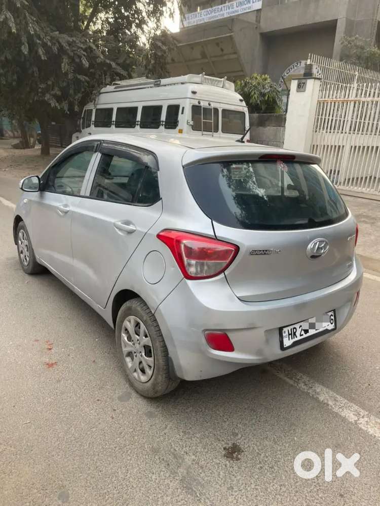 Hyundai Grand I10 2017 Petrol 52000 Km Driven..