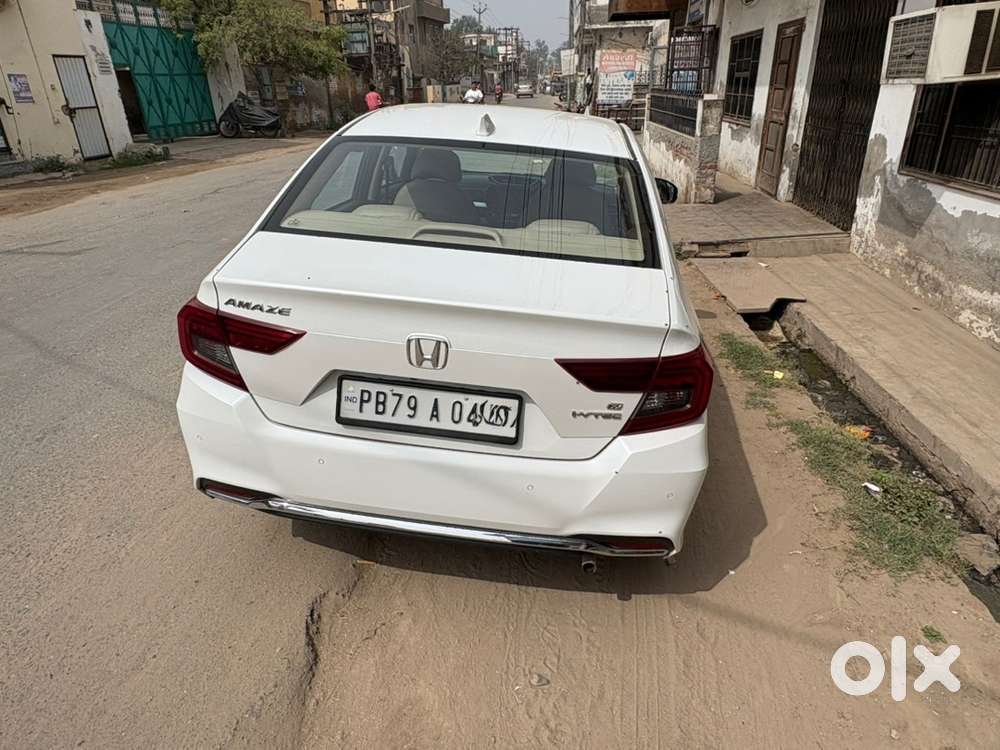 Honda Amaze 2nd Gen 2022 Automatic Petrol Well Maintained