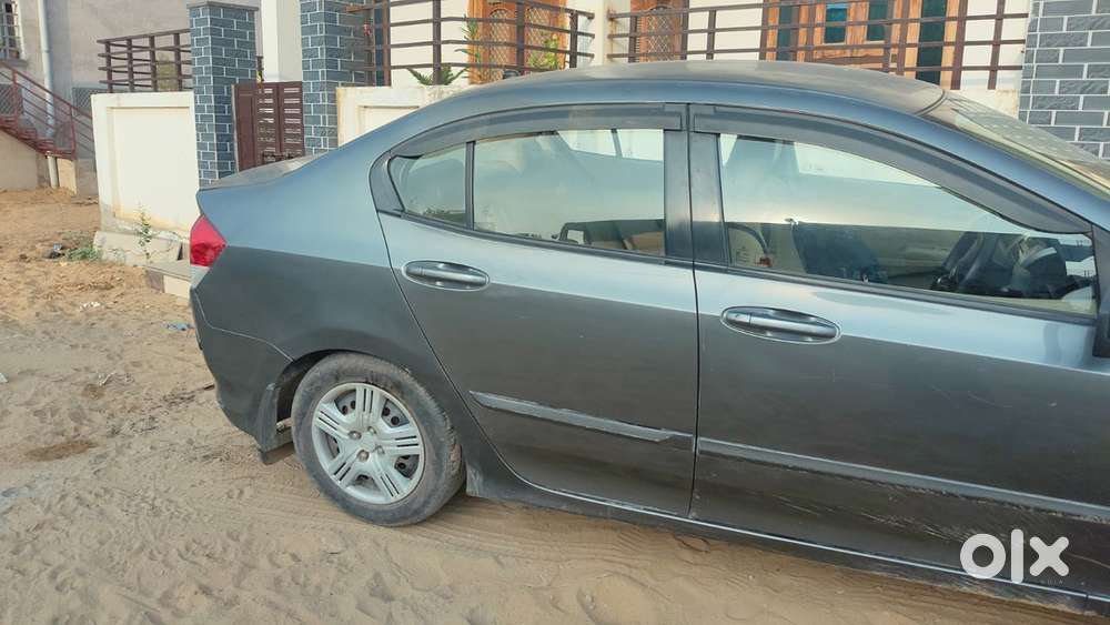 Honda City 2011 Petrol Well Maintained , Great Condition .