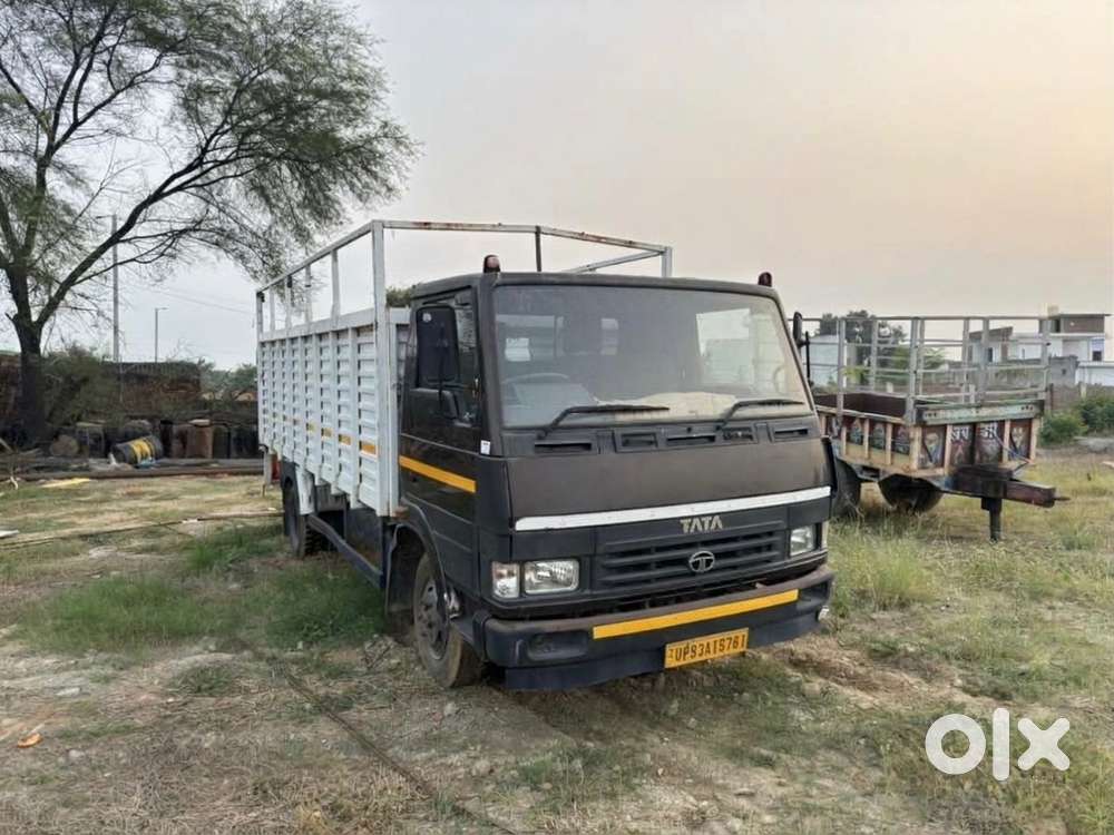 Commercial truck