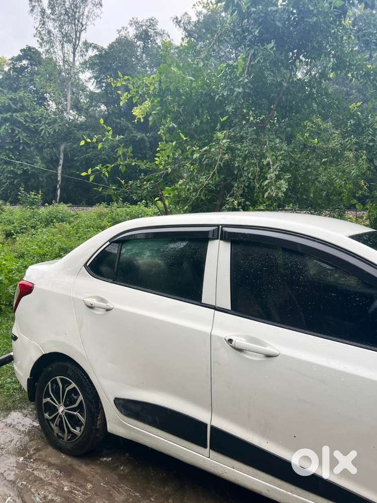 Hyundai Xcent Petrol 2016