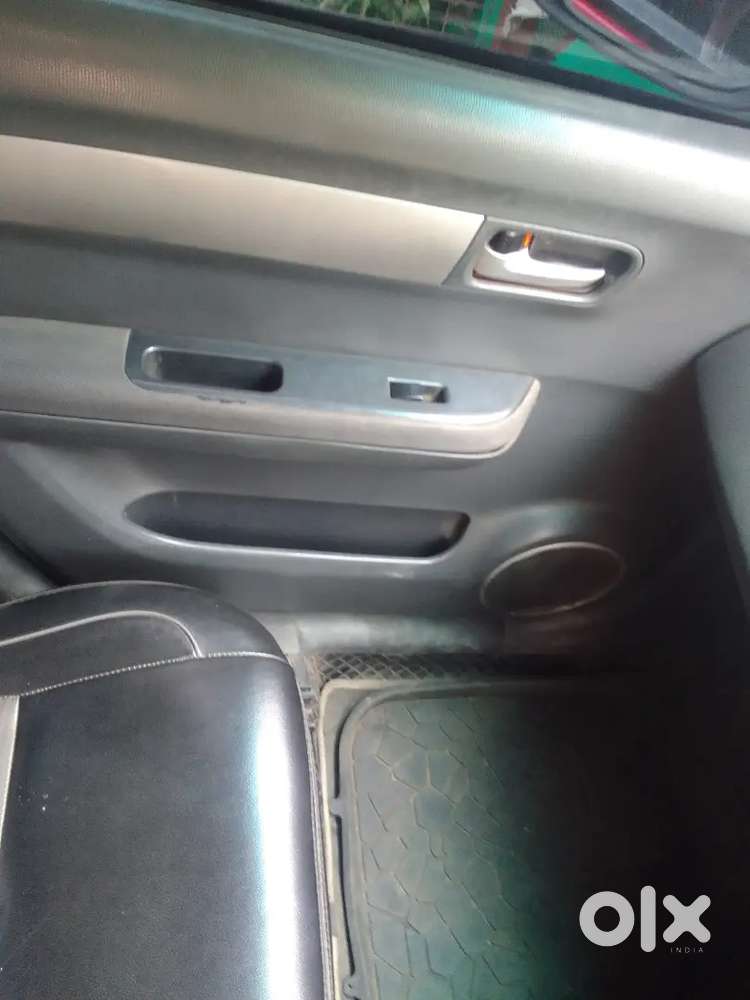 Maruti Suzuki Swift 2006 Petrol 78547 Km Driven