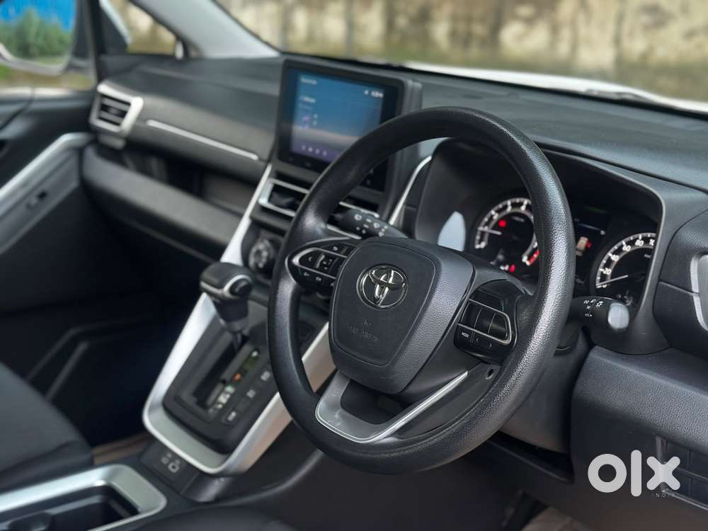 Toyota Innova Hycross 2.0 Gx 7 Str, 2023, Petrol