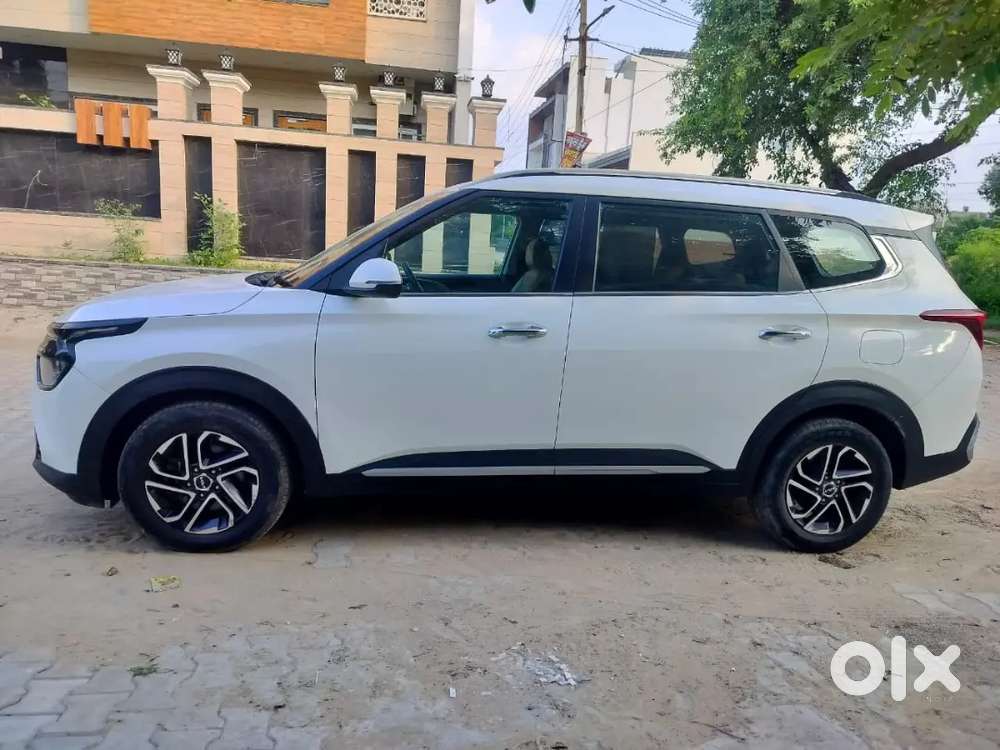 Kia Carens Luxury Plus Diesel At 2023