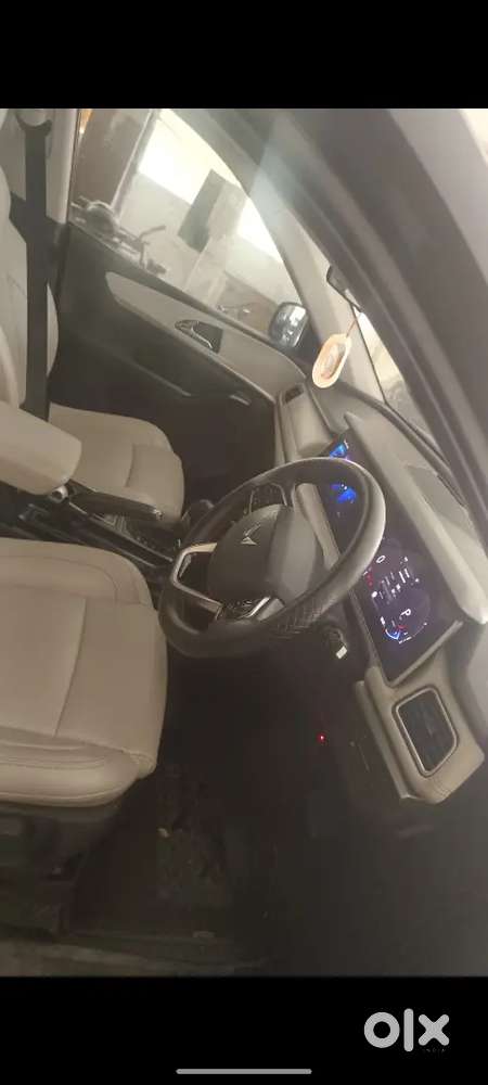 Mahindra Xuv700 2022 Petrol Good Condition( Ts07ja8055)