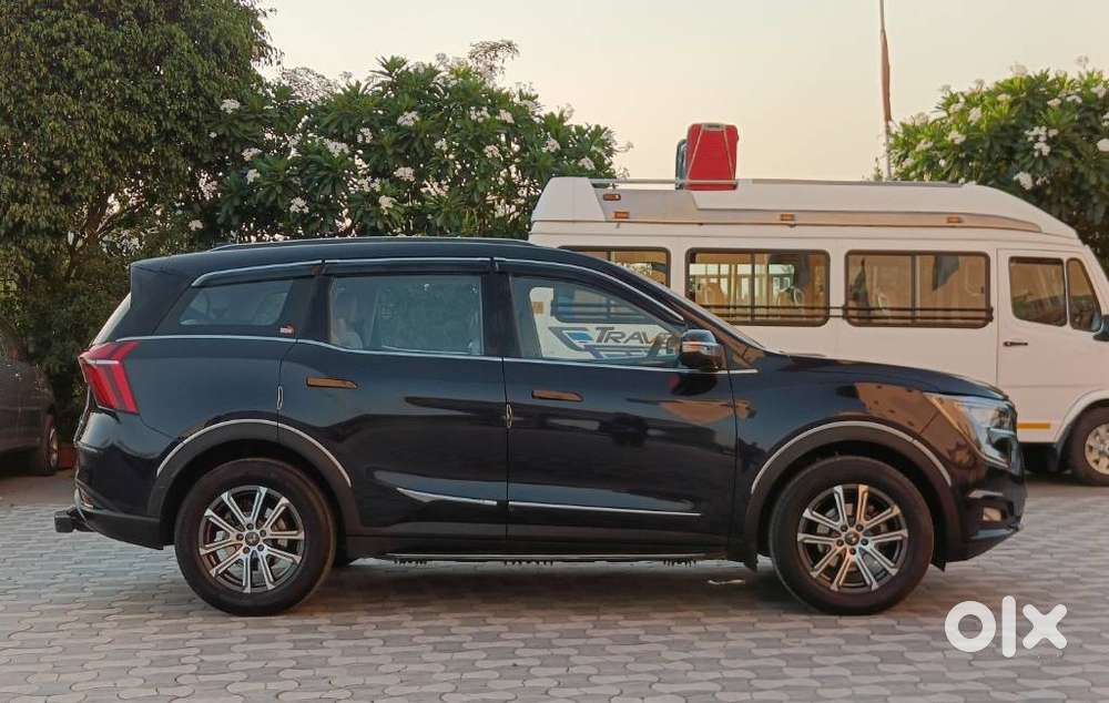 Mahindra Xuv700 2.0 Ax 7 Petrol At Luxury Pack Str, 2023, Petrol