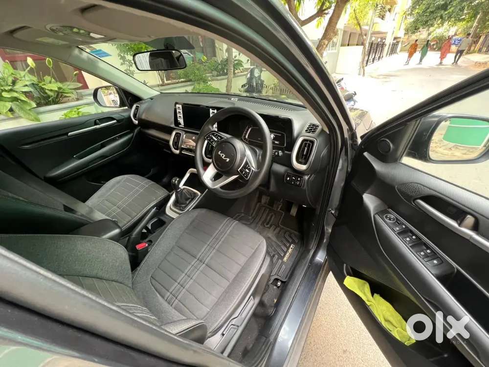 2025 Kia Sonet Htk + (o) Sunroof Version/excellent Showroom Condition.