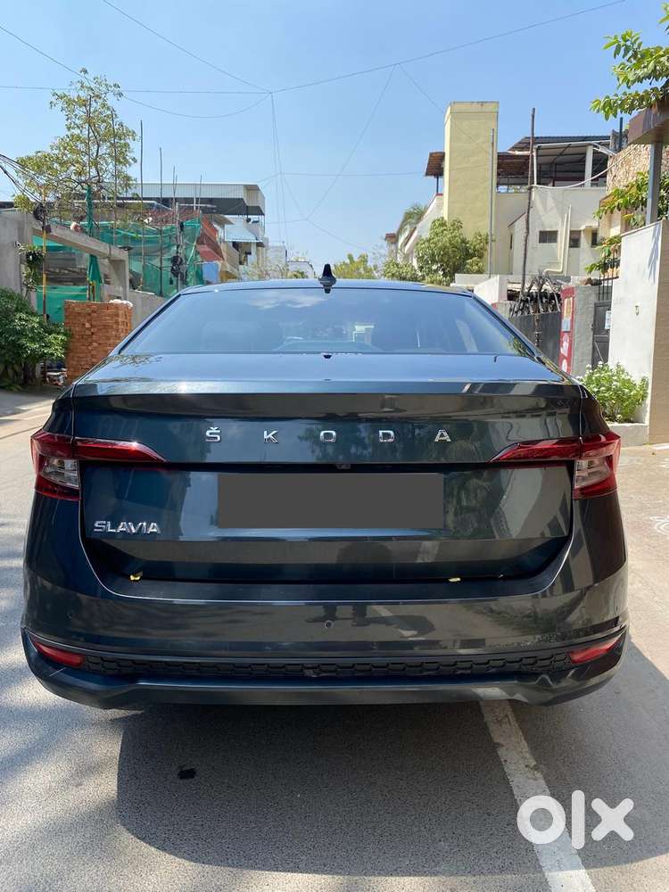 Skoda Slavia Ambition 1.0l Tsi At, 2023, Petrol