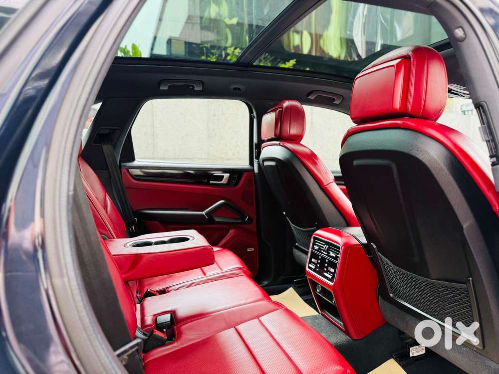 Porsche Cayenne Base, 2022, Petrol