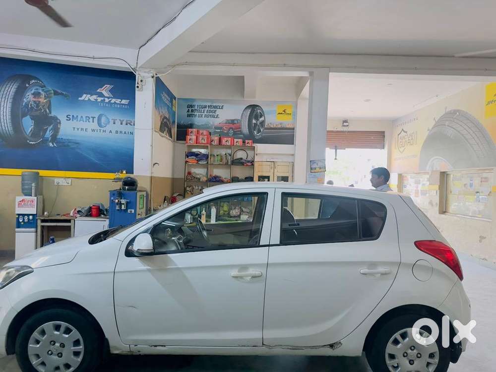 Hyundai Petrol Manual 2014