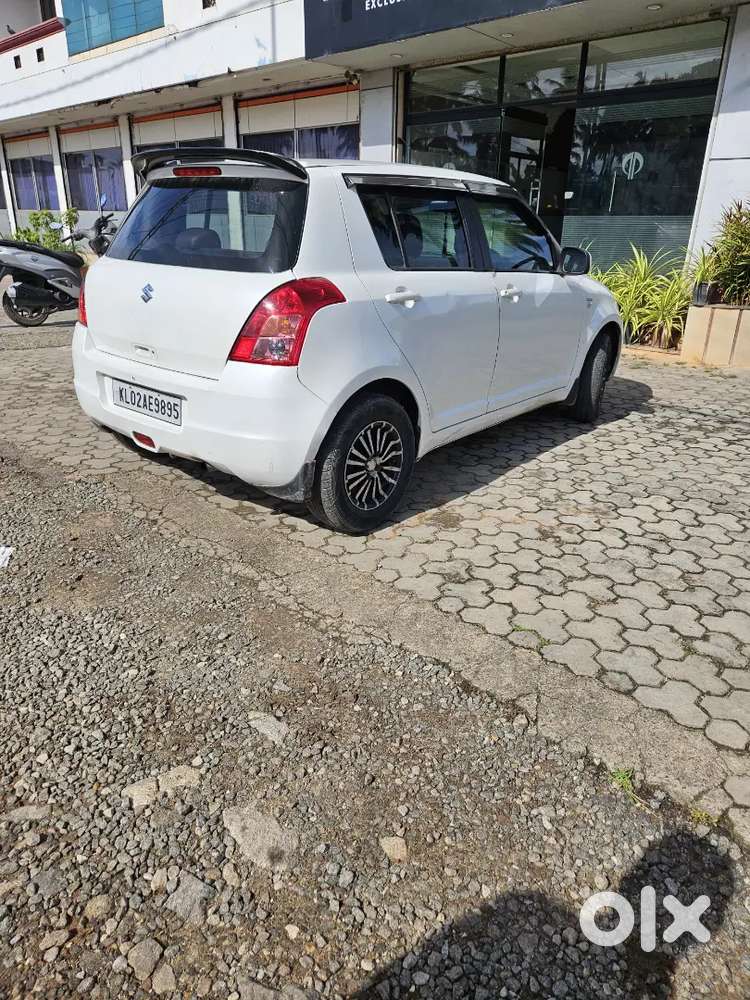 Maruti Suzuki Swift 2010