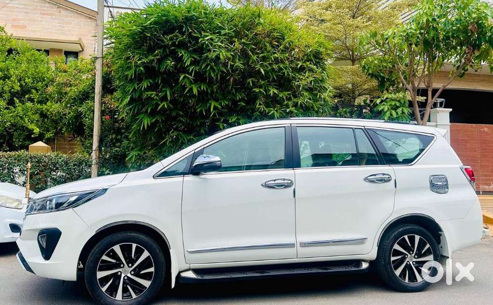 Toyota Innova Crysta 2.4 Z 7 Str, 2022, Diesel