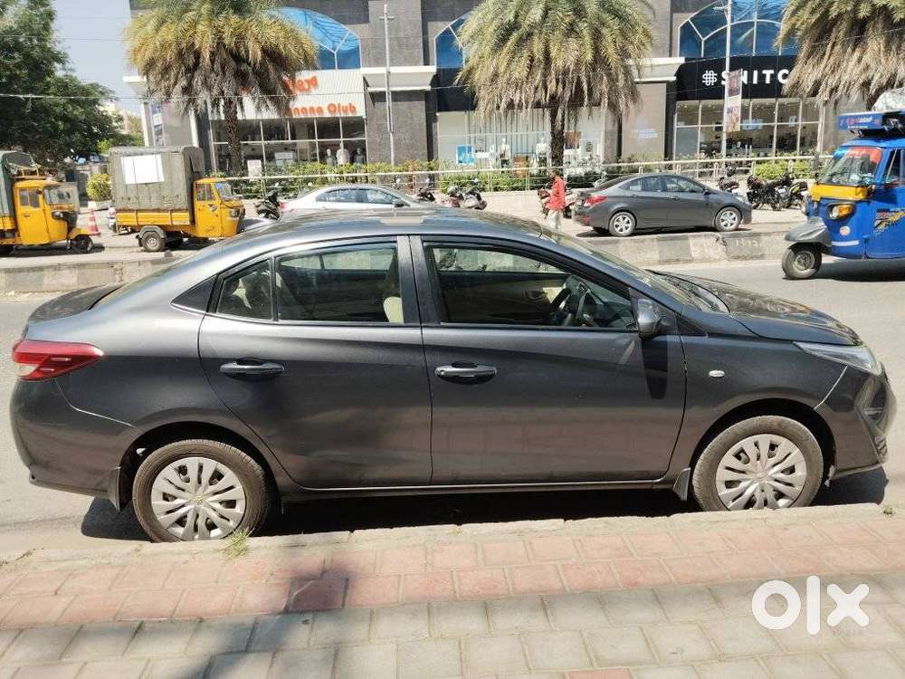 Toyota Yaris Ativ J, 2018, Petrol