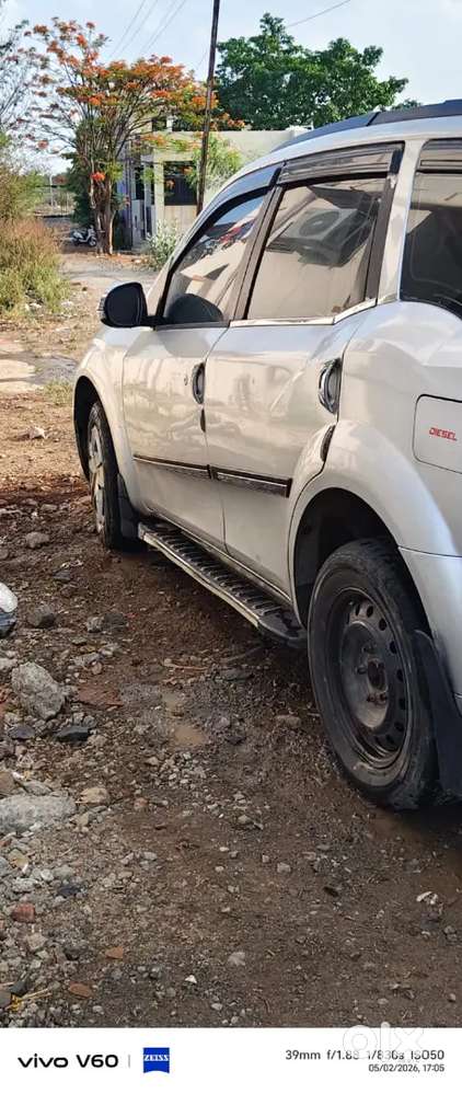 Mahindra Xuv500 2015 Diesel 180000 Km Driven