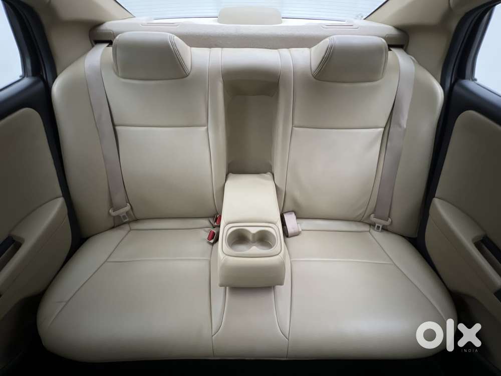 Honda City 1.5 V 4th Gen I-vtec Mt, 2022, Petrol