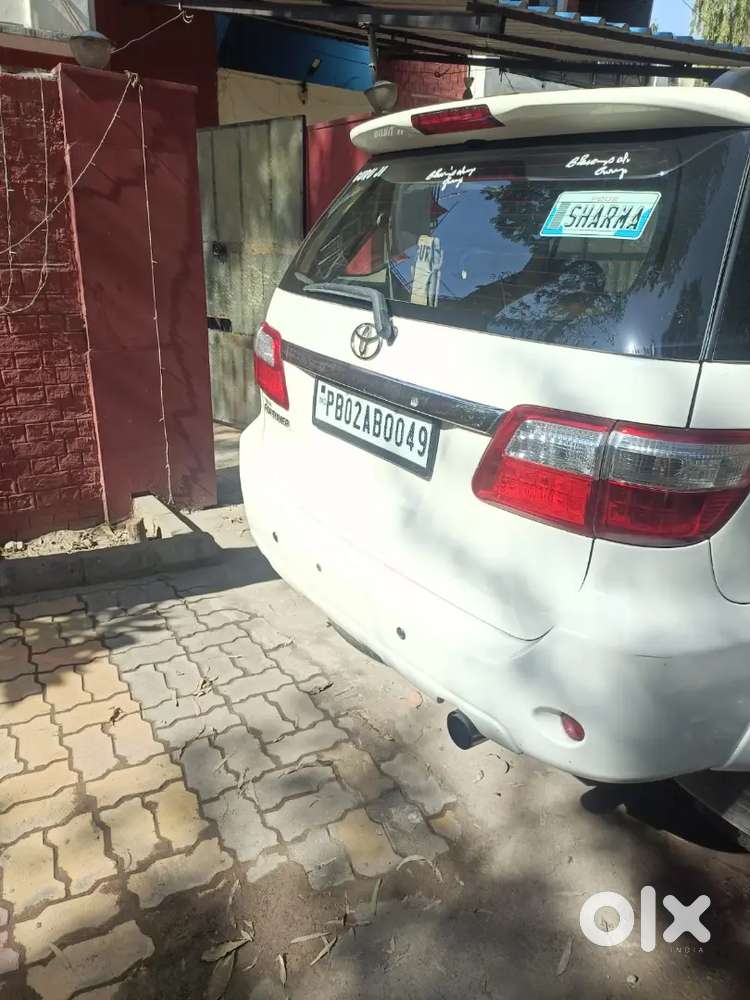 Toyota Fortuner 2011