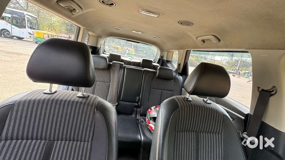 Kia Carens 2023 Petrol Well Maintained