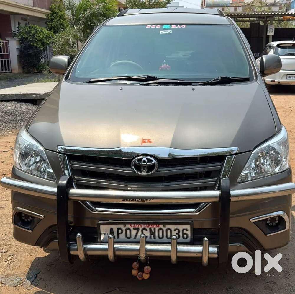 Toyota Innova 2015 Diesel Well Maintained