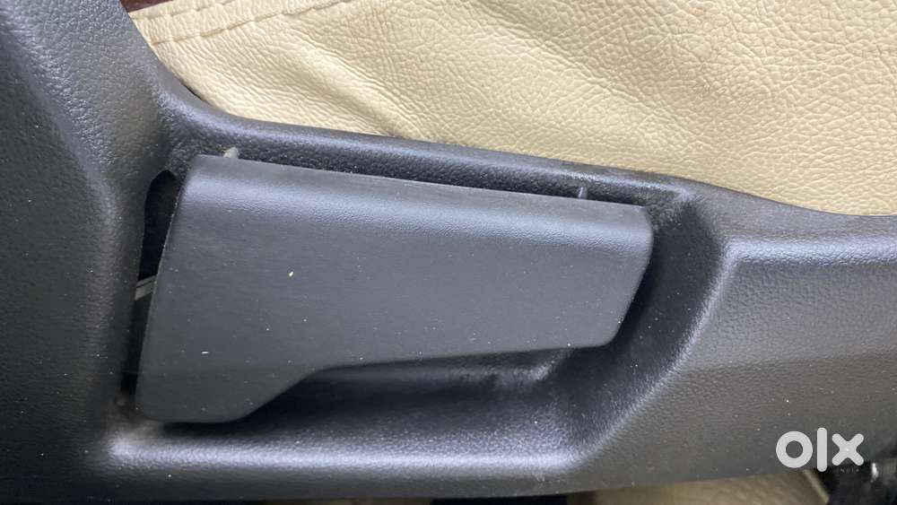 Renault Triber Rxt, 2023, Petrol