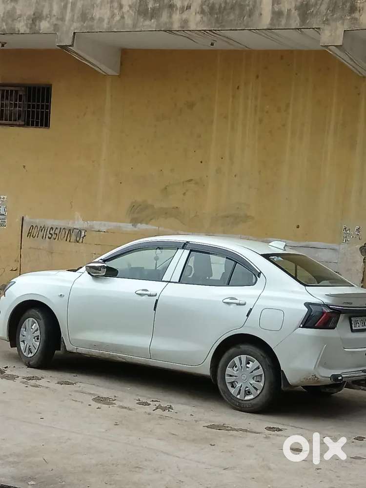 Maruti Dzire 1.2 Lxi 2025
