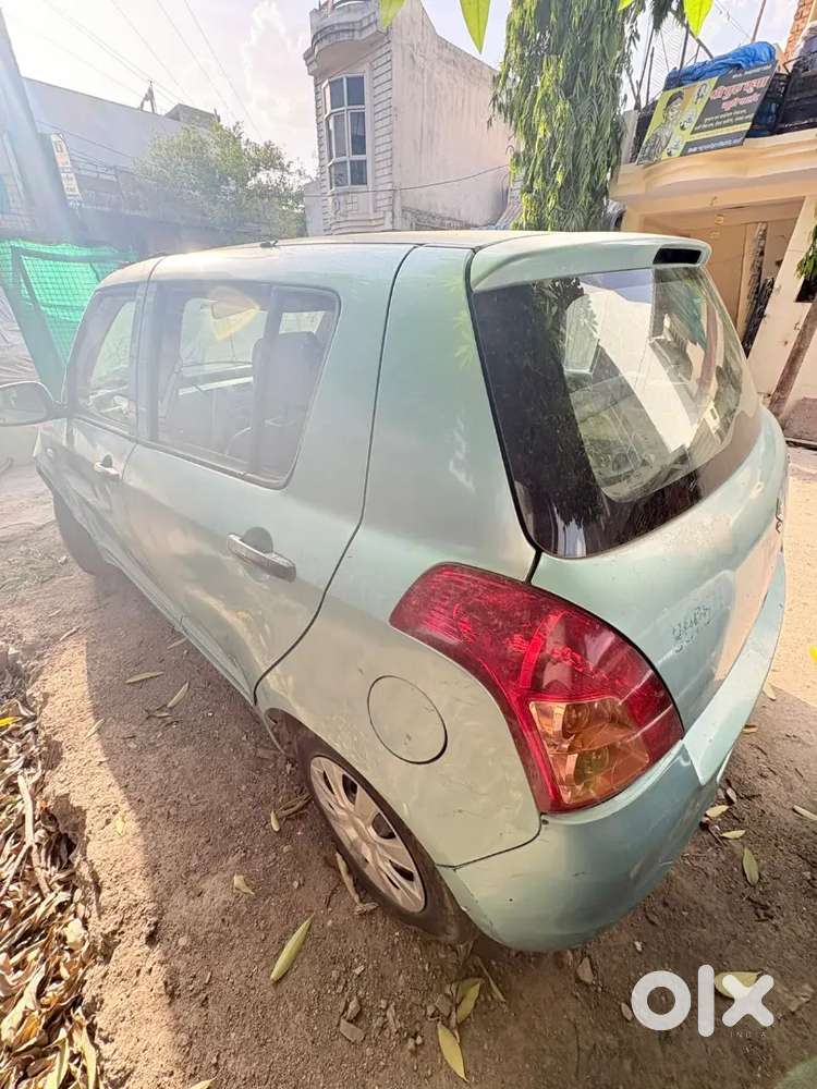 Maruti Suzuki Swift 2009 Petrol 90000 Km Driven