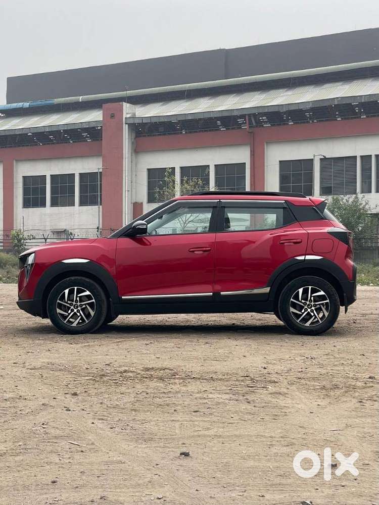Mahindra Xuv 3xo Ax5 Pm Mt, 2024, Petrol