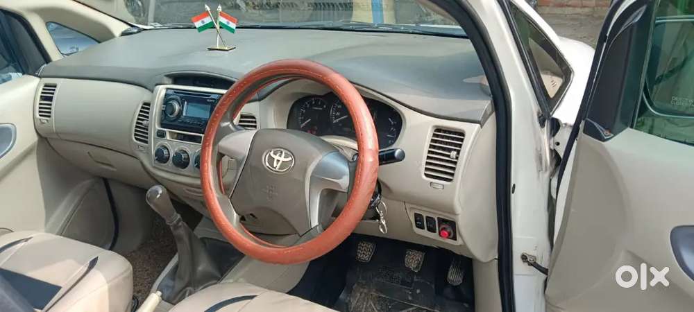 Toyota Innova Diesel 7 Str 2013